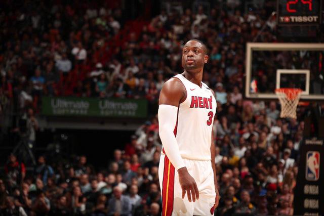 男篮集训名单调整：曾凡博贺希宁余嘉豪离队